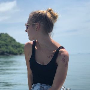 Meet your Posher, Annalyssa